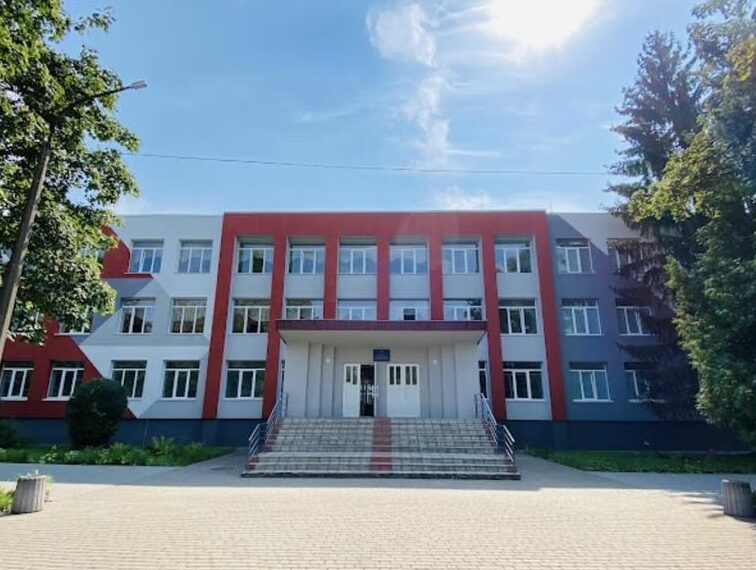 Комунальний заклад загальної середньої освіти "Луцький ліцей №10 Луцької міської ради"